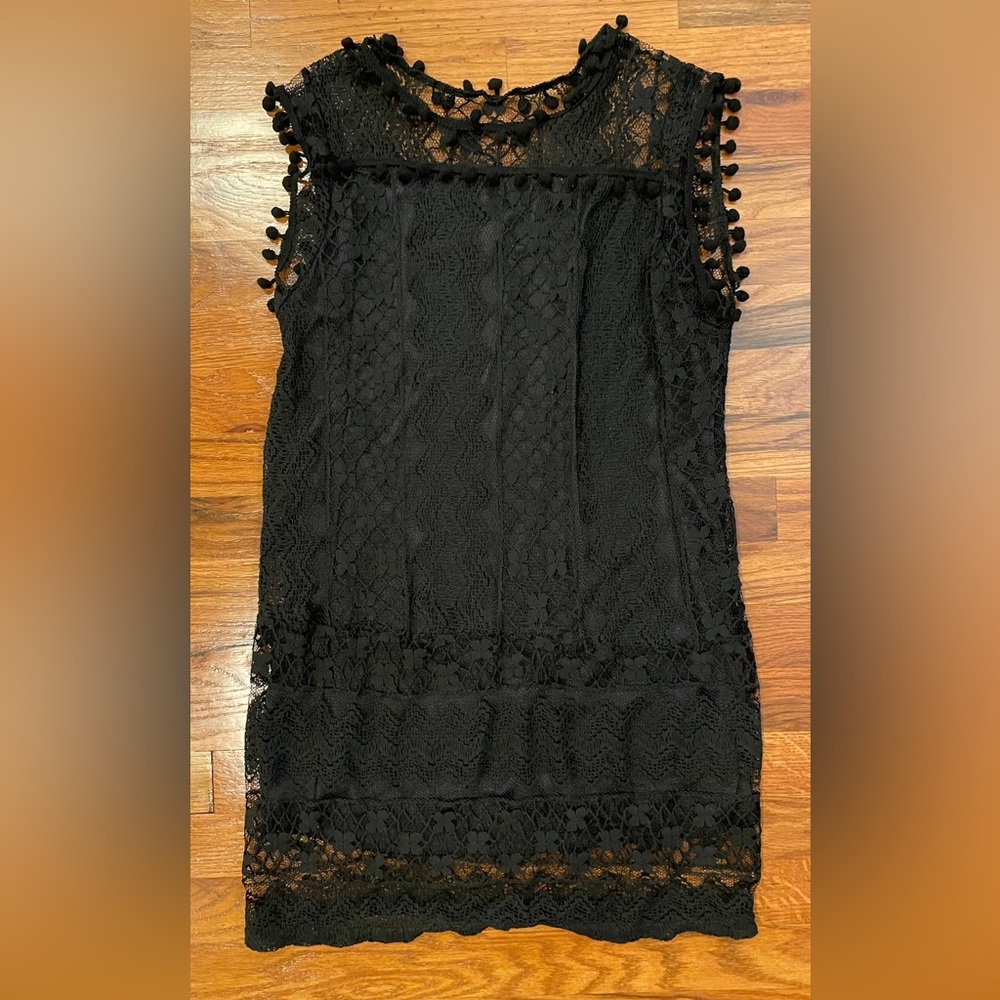 Lace mini dress (evening wear)